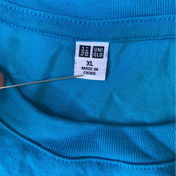 Uniqlo Turquoise Men’s XL Tee EUC - Picture 4 of 5